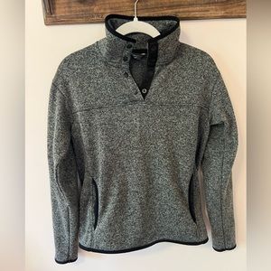 Women’s Eddie Bauer button down pullover.